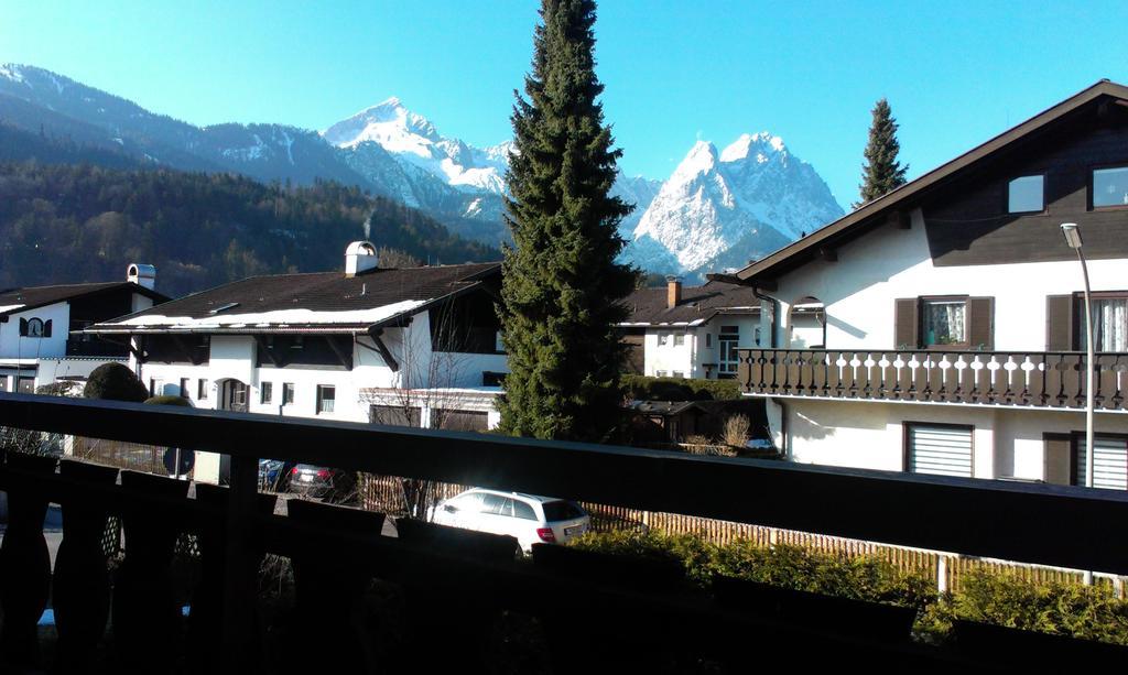 Maisonette Apartment Dhh Zugspitzblick Mit Eigenem Garten Garmisch-Partenkirchen Exterior foto